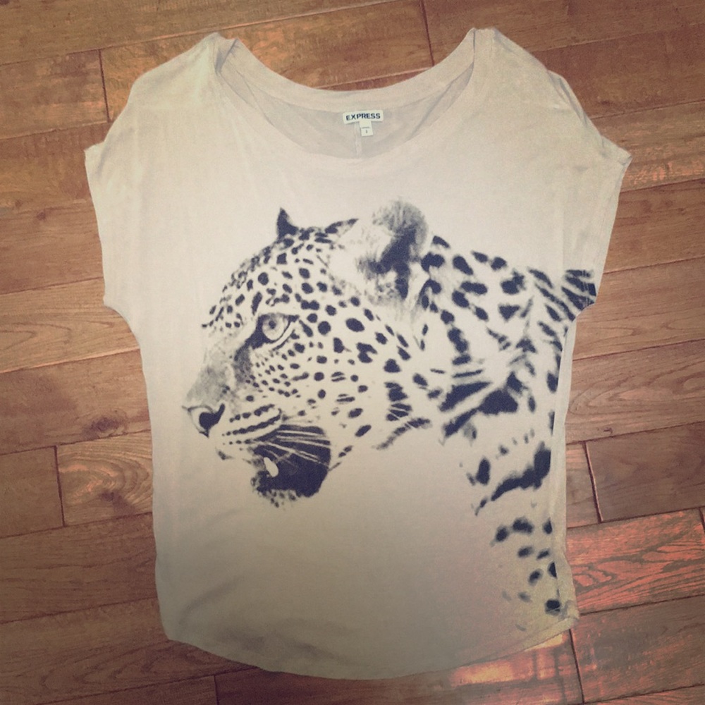 Express Graphic Tee